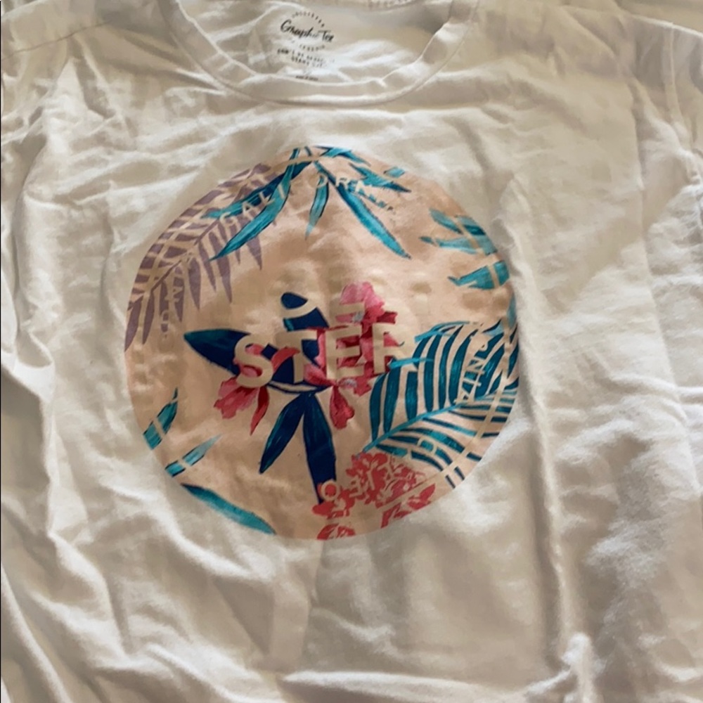 cute Hollister shirt